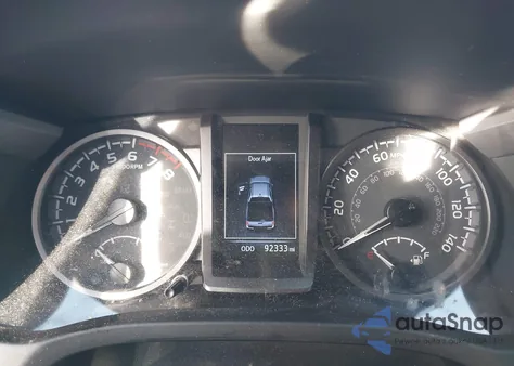 2023 Toyota Tacoma Trd Off Road z USA, uszkodzony, nr VIN 3TMCZ5AN8PM557787